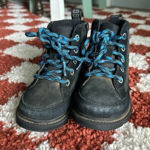 Ugg boys boots